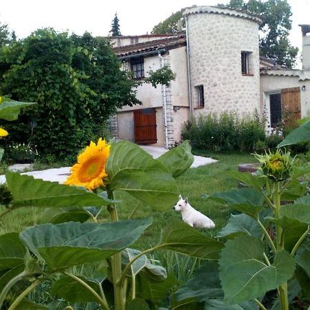 Clot De Felines Chambre Spacieuse Hotel Entrevaux Exterior foto